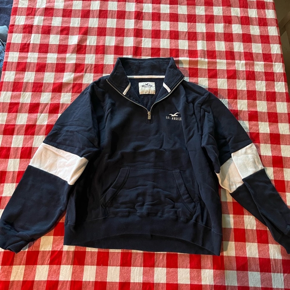Hollister sweatshirt